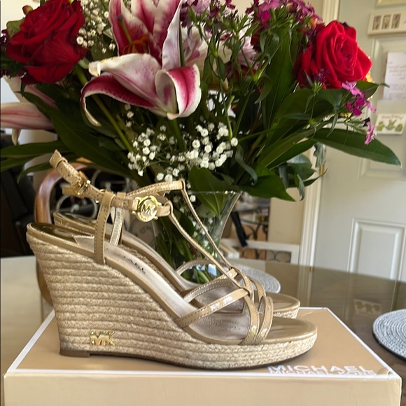Michael Kors Tan Espadrille Wedges, 8 - Picture 1 of 3